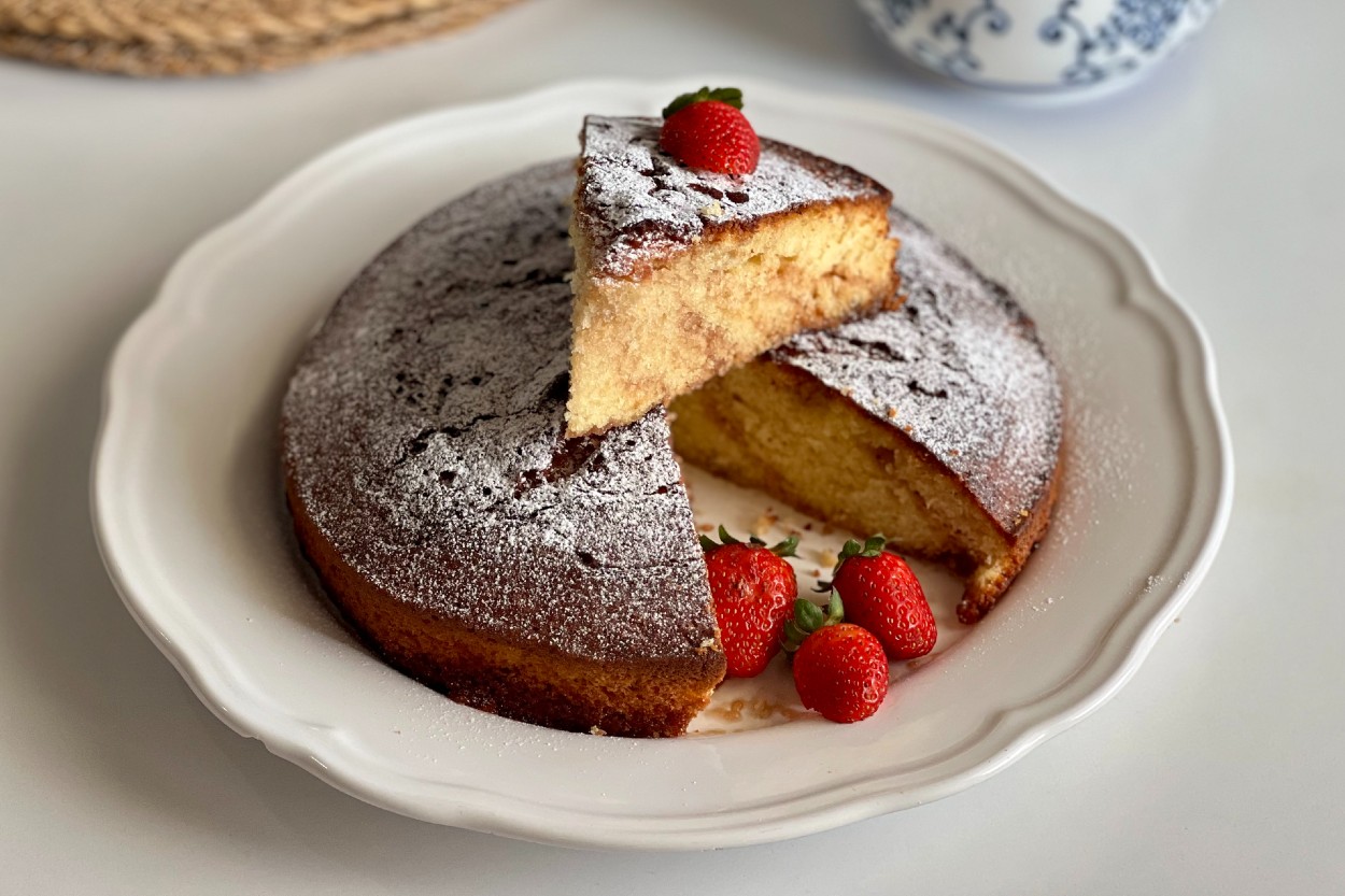 Çilek Reçelli Kek Tarifi