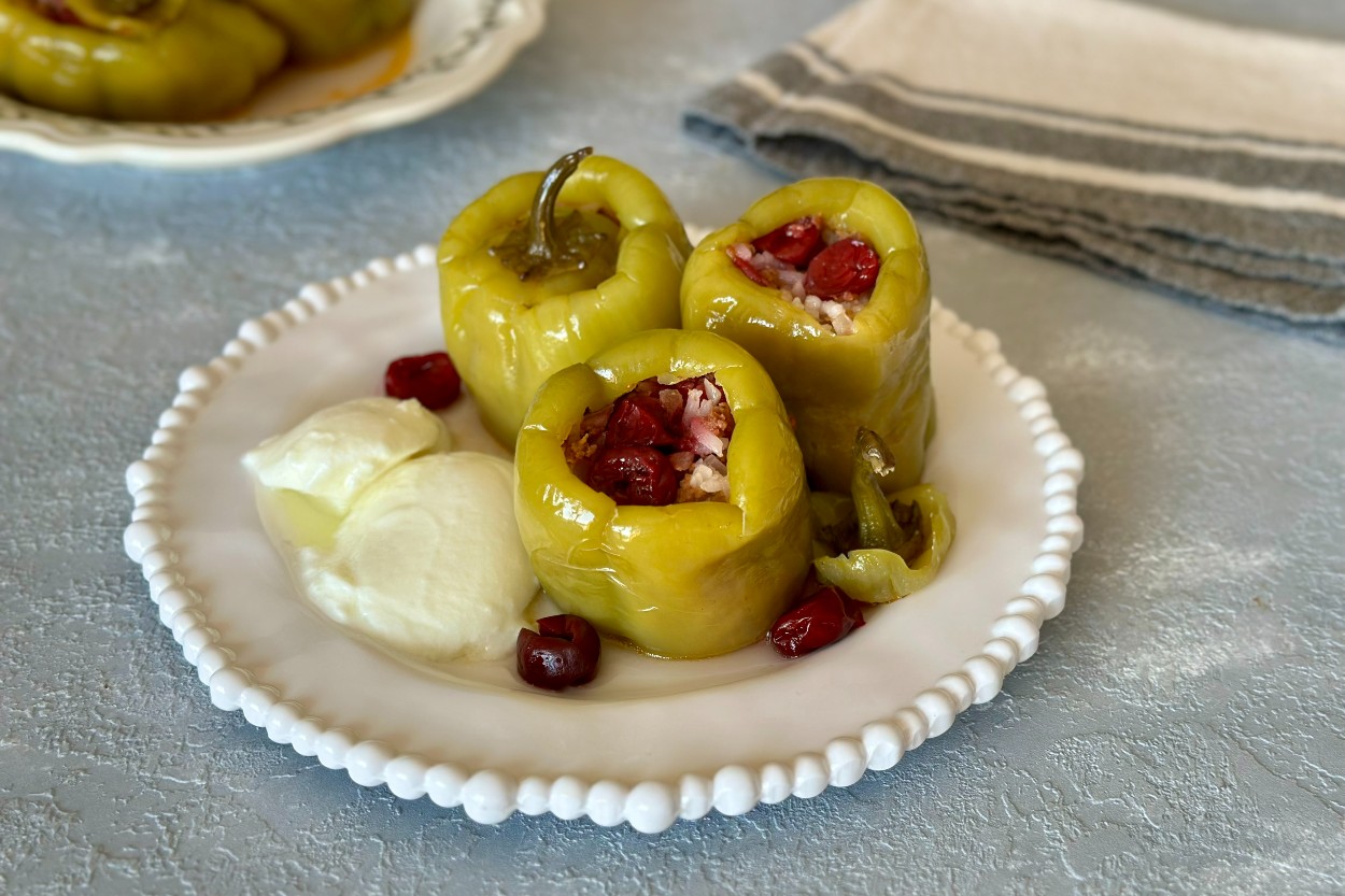 Vişneli Kıymalı Dolma Tarifi