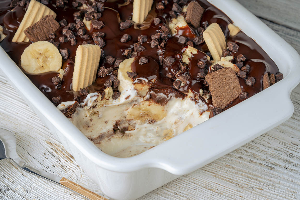 Bisküvili Kaşık Tatlısı Tarifi