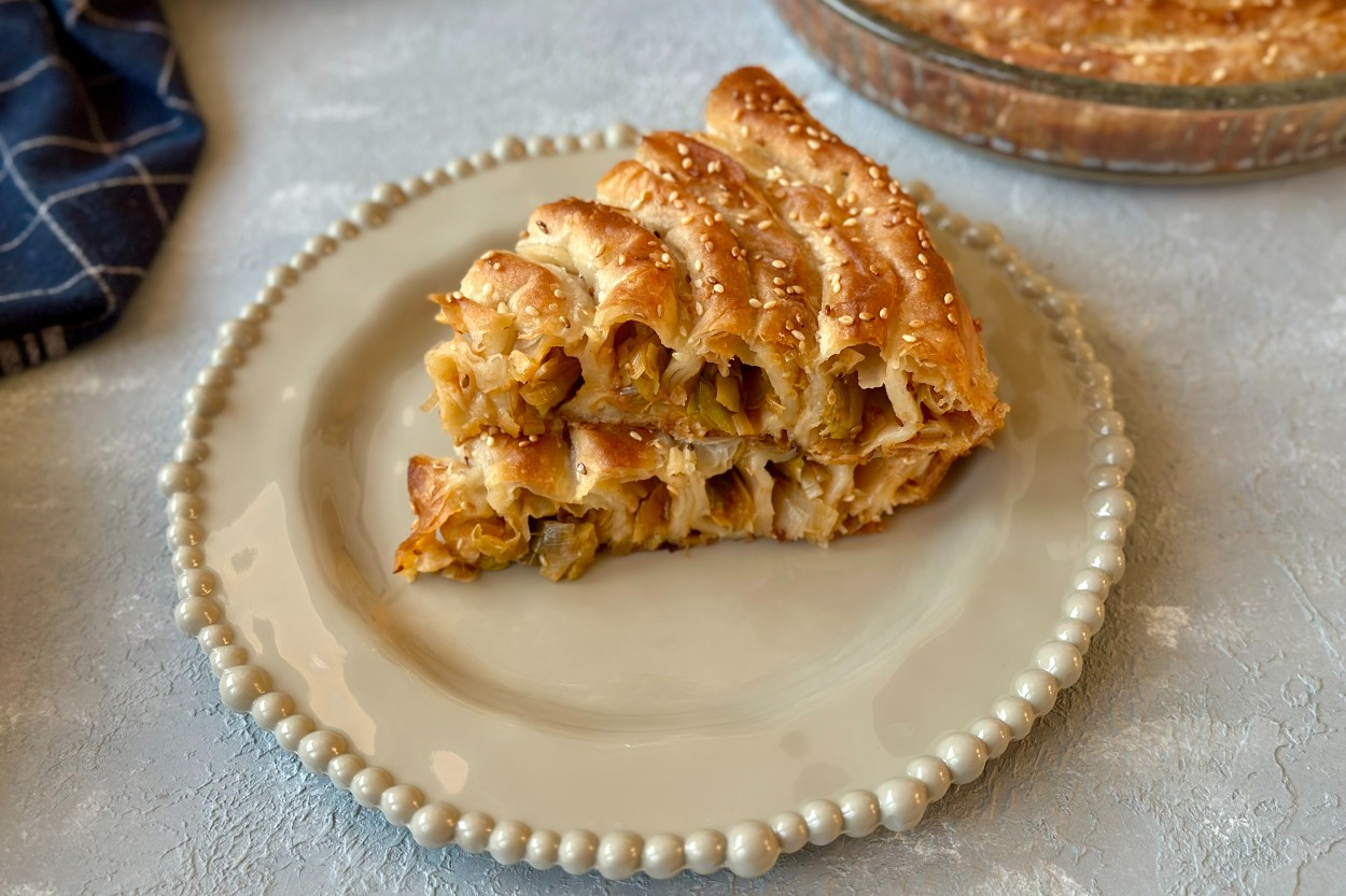 Hazır Yufkadan Pırasalı Börek Tarifi