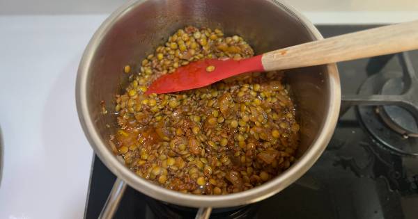 Kıymalı Yeşil Mercimek Yemeği Tarifi Aşama 3