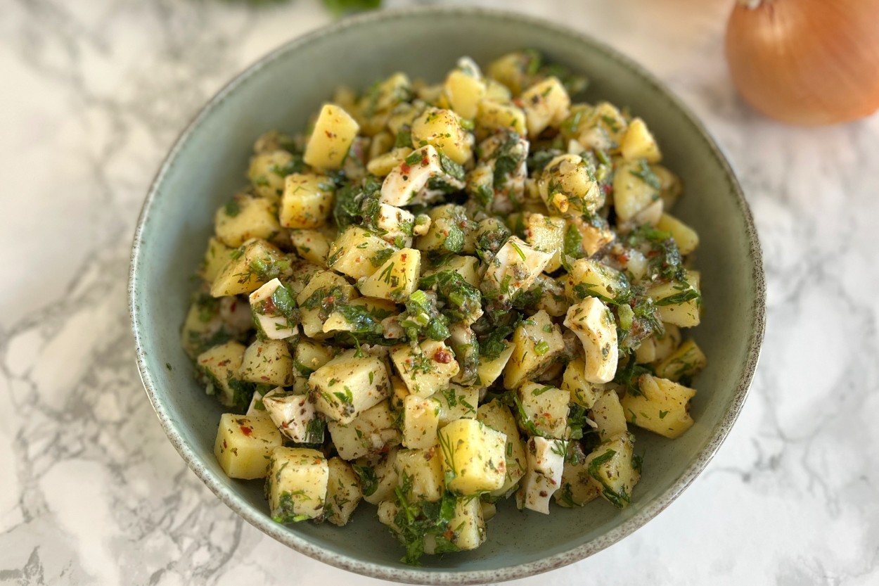Yumurtalı Patates Salatası Tarifi