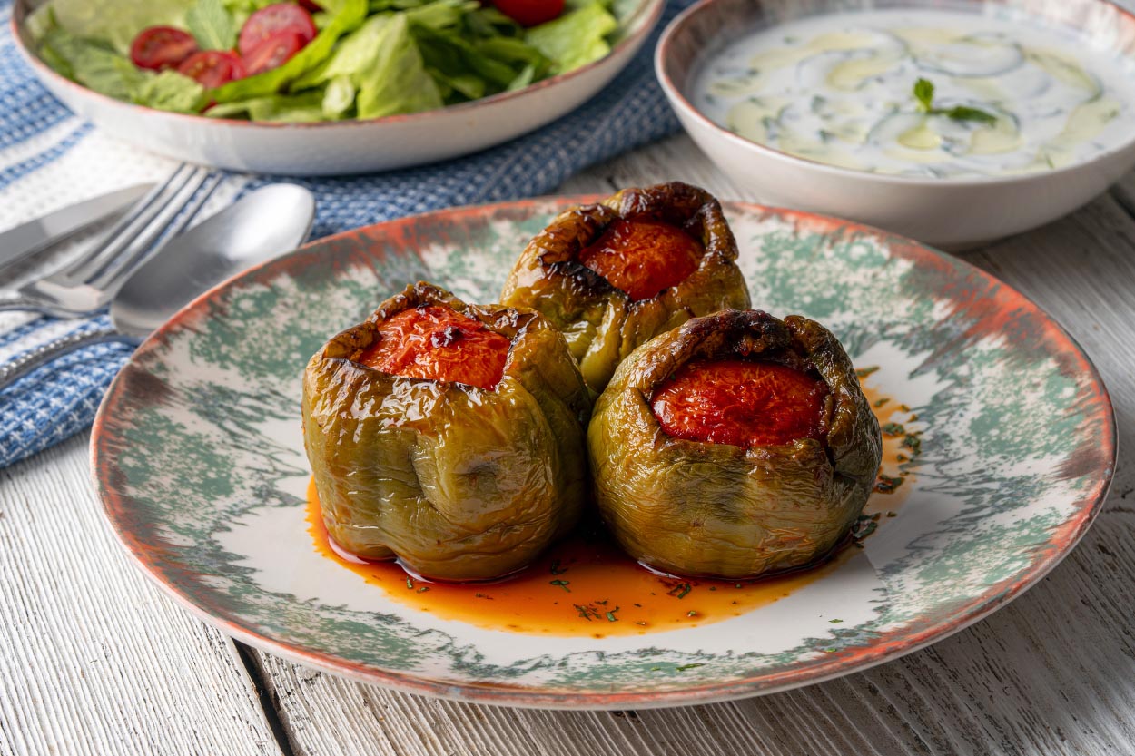 Etli Ekşili Biber Dolması Tarifi