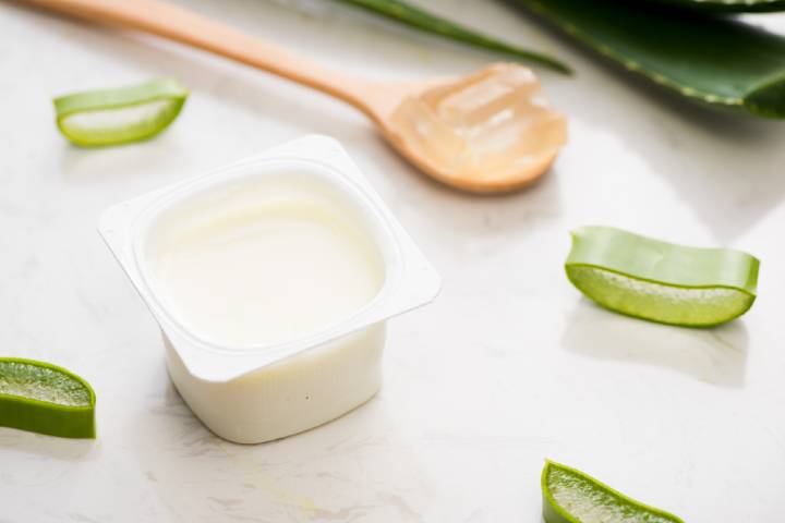 Yoğurt ve Aloe Vera Maskesi