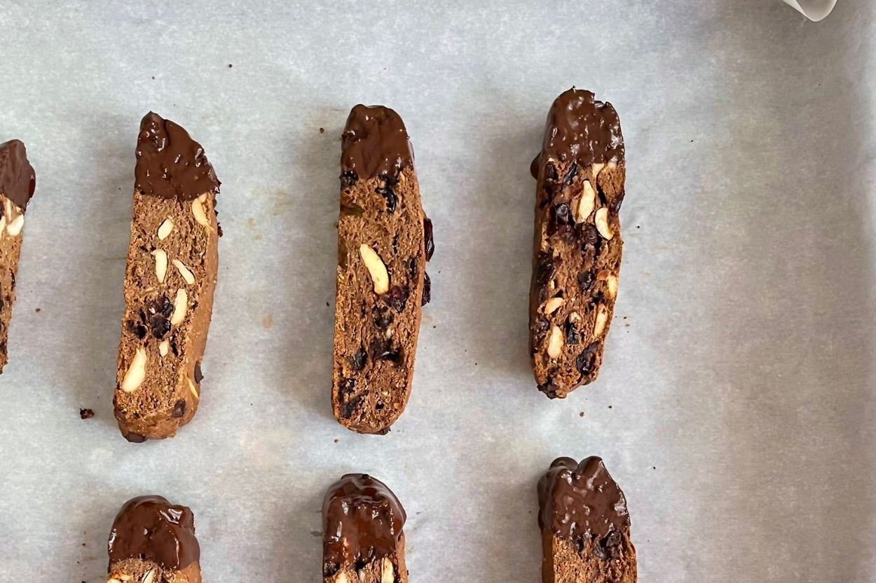 Keçiboynuzu Unlu Biscotti Tarifi