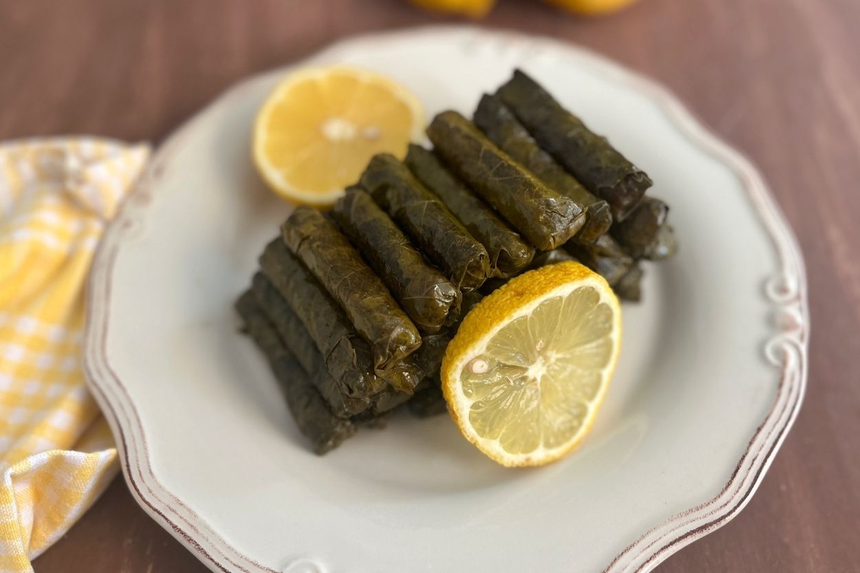 Bulgurlu Yaprak Sarma Tarifi