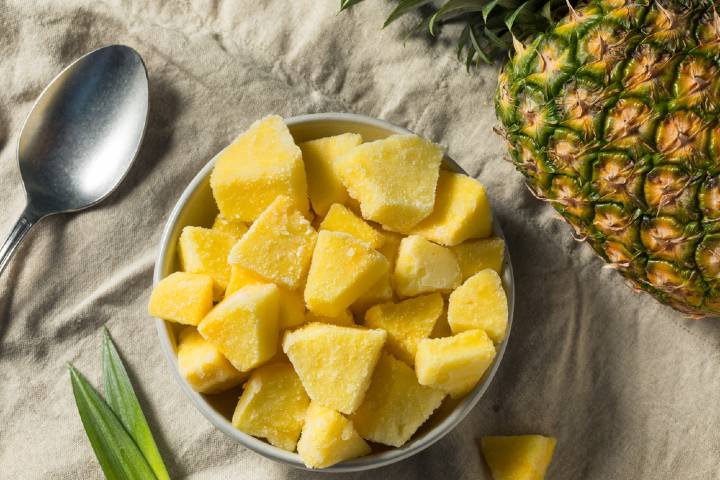 Ananas Nasıl Kesilir