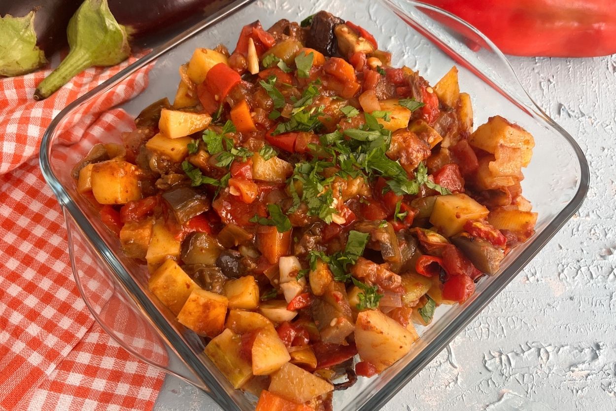 Fırında Sebze Yemeği Tarifi