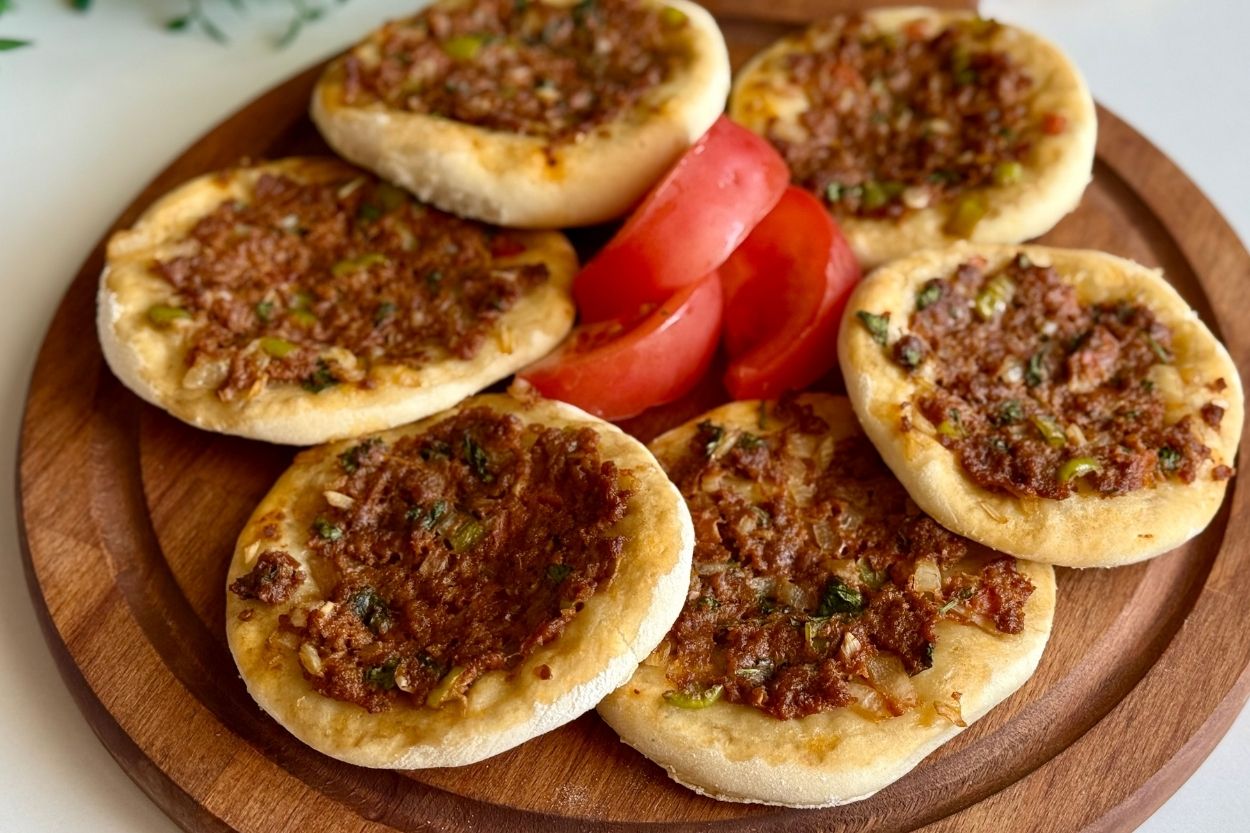 Kuşgözü Lahmacun Tarifi