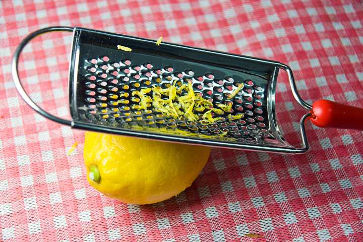 Lemon zest (Limon zesti)