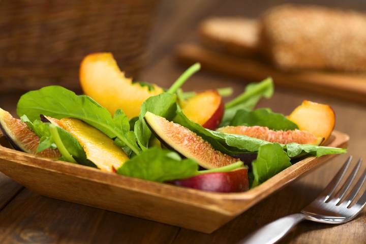 Nektarin Salatası