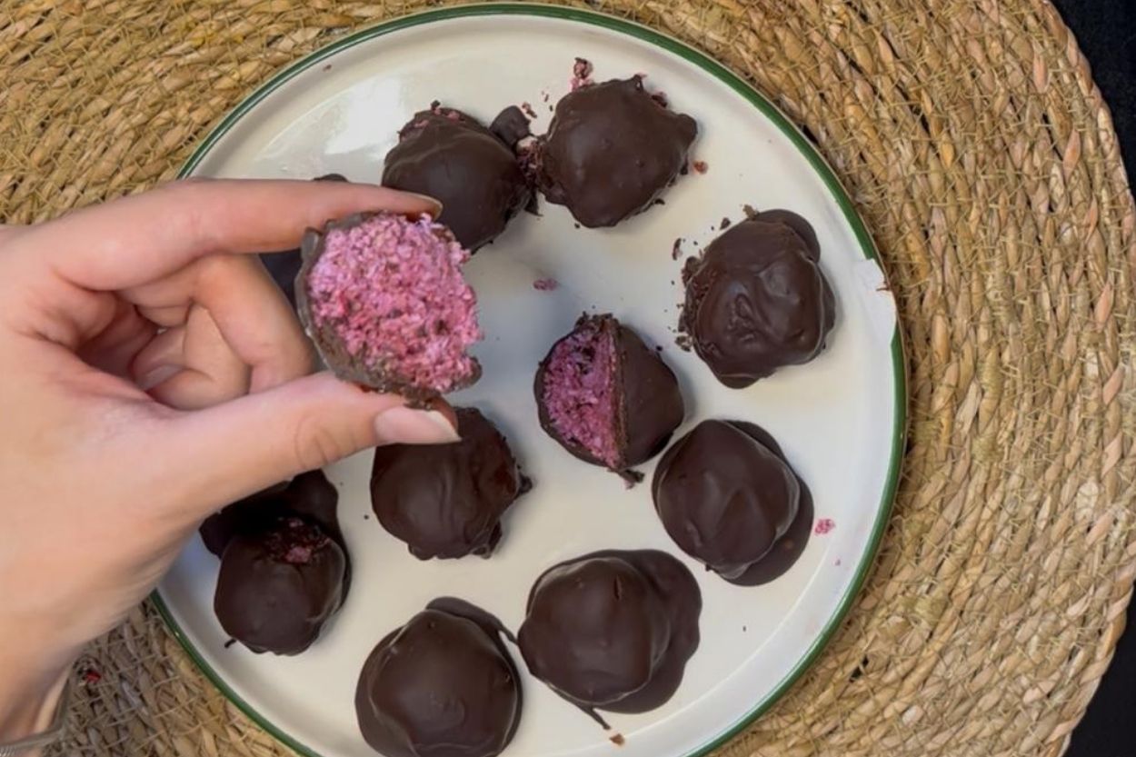 Pembe Hindistan Cevizli Atıştırmalık Tarifi