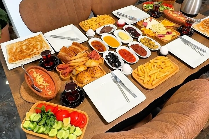 Adabahçem Dondurma & Kahvaltı