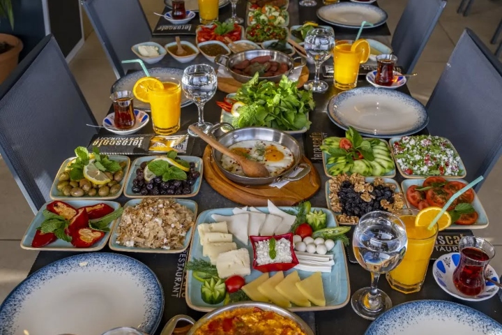 Teras Cafe & Restaurant