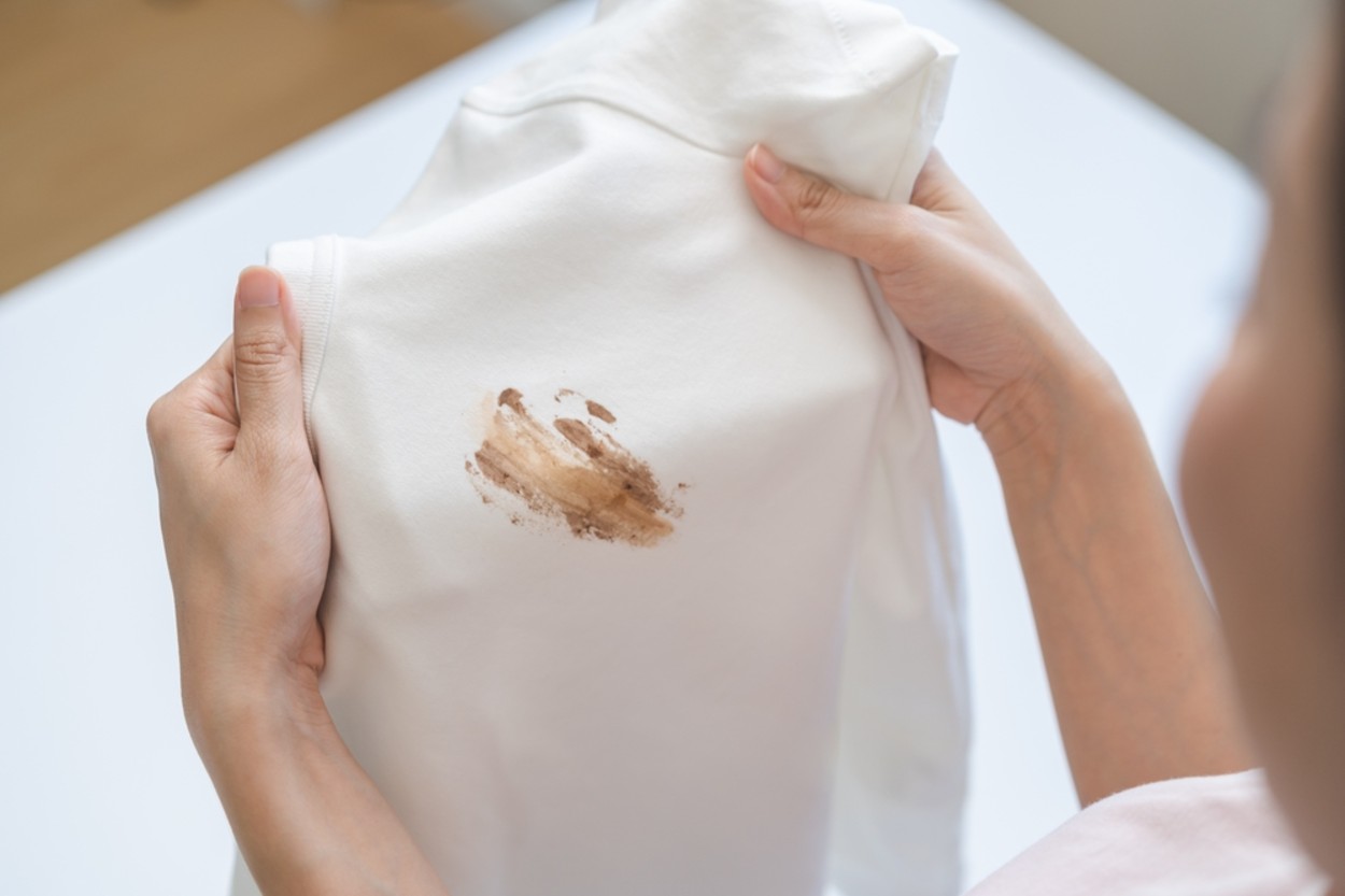 Çikolata Lekesi Nasıl Çıkar?