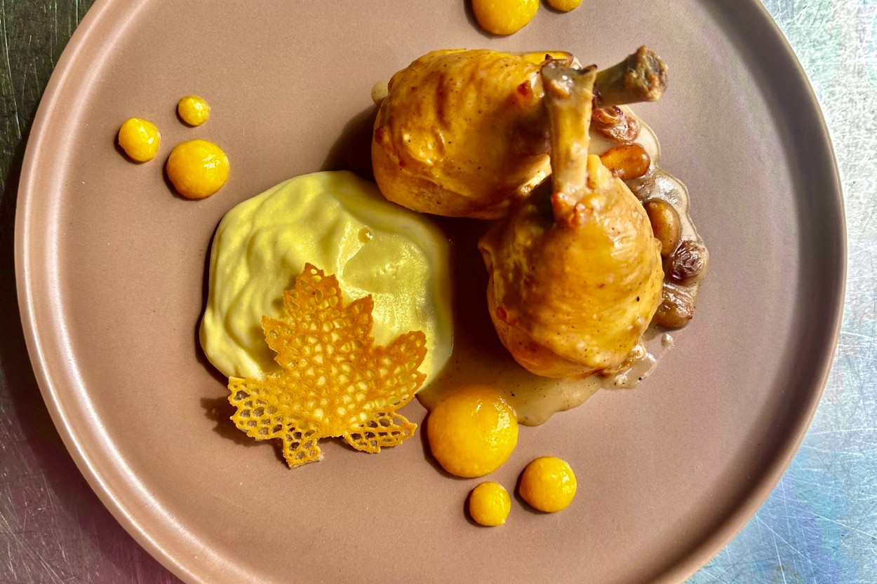 Mahmudiye Soslu Fırında Baget Tavuk