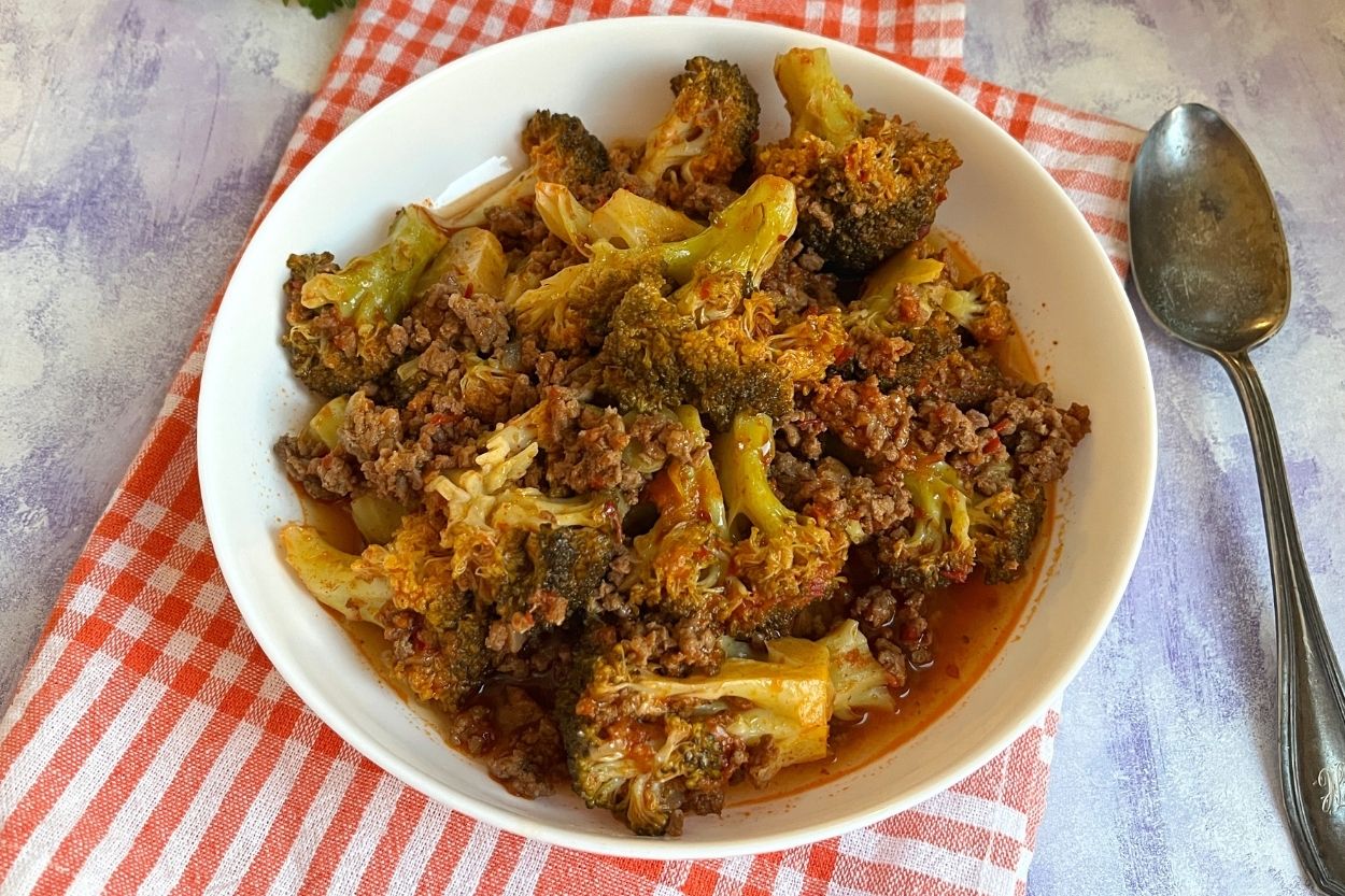 Kıymalı Brokoli Yemeği Tarifi