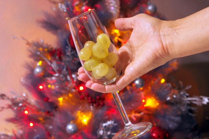 Yılbaşı 12 Üzüm Ritüeli Nedir, Nasıl Yapılır?