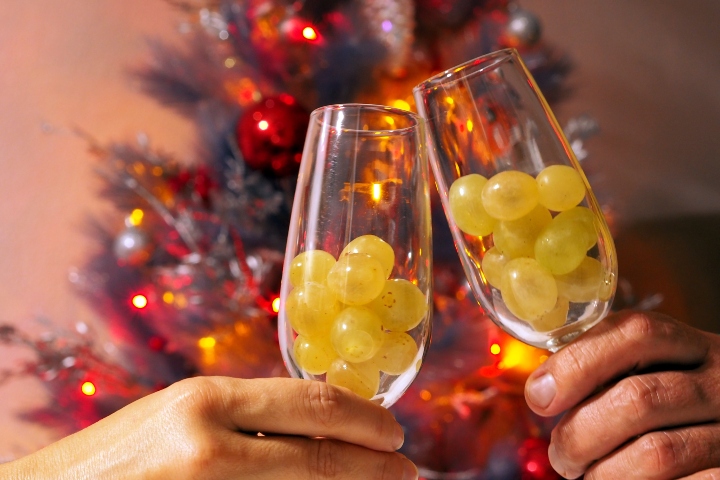 Yılbaşı 12 Üzüm Ritüeli Nedir, Nasıl Yapılır?