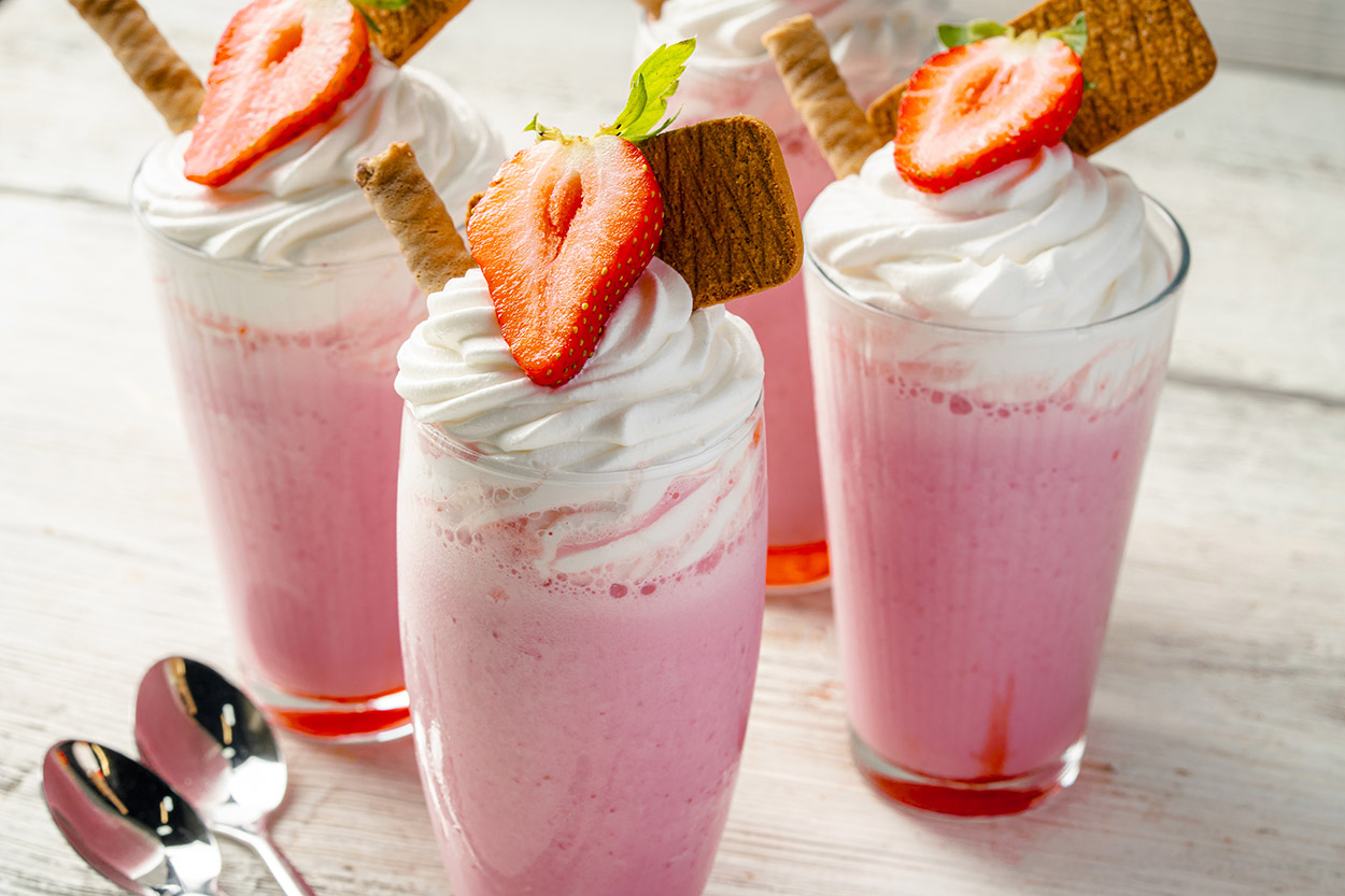 Çilekli Milkshake Tarifi