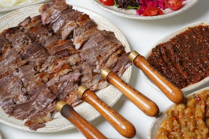 Koç Cağ Kebap