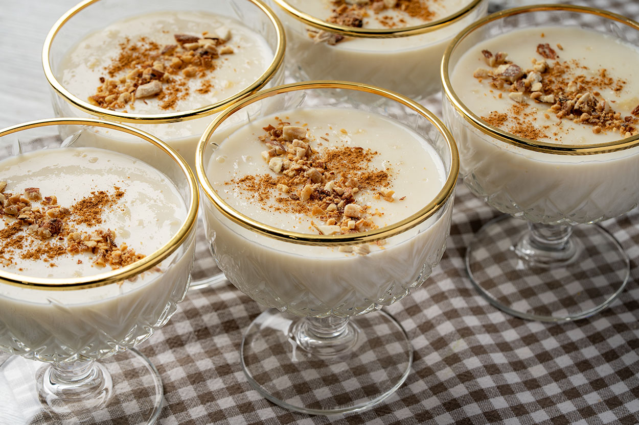 Bademli Sütlaç Tarifi