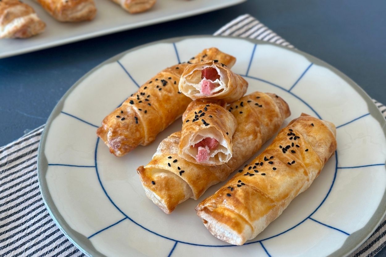 Sosisli Börek Tarifi