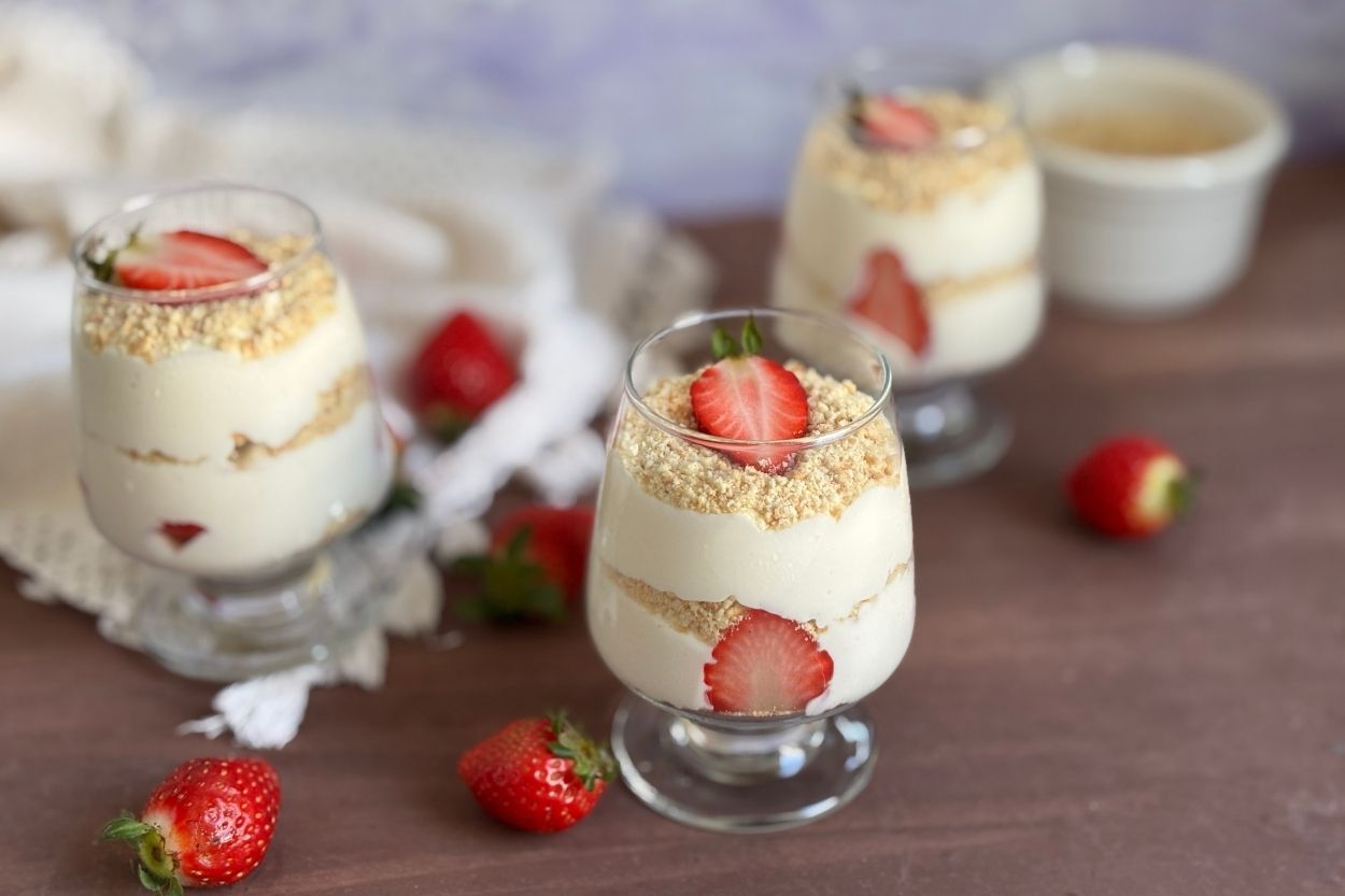 Çilekli Muzlu Magnolia Tarifi