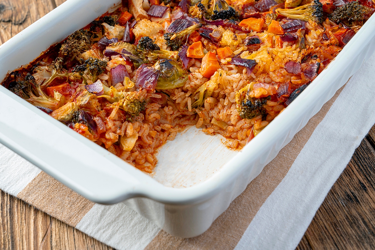 Fırın Kabında Sebzeli Pilav Tarifi