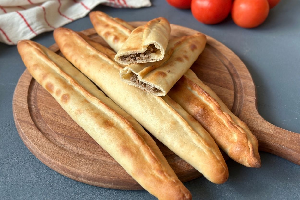 Kıymalı Karadeniz Pidesi Tarifi