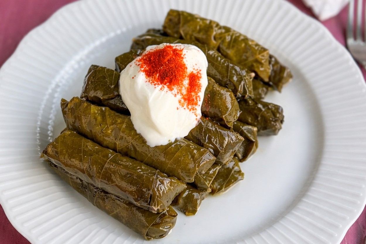 Kıymalı Yaprak Sarma Tarifi