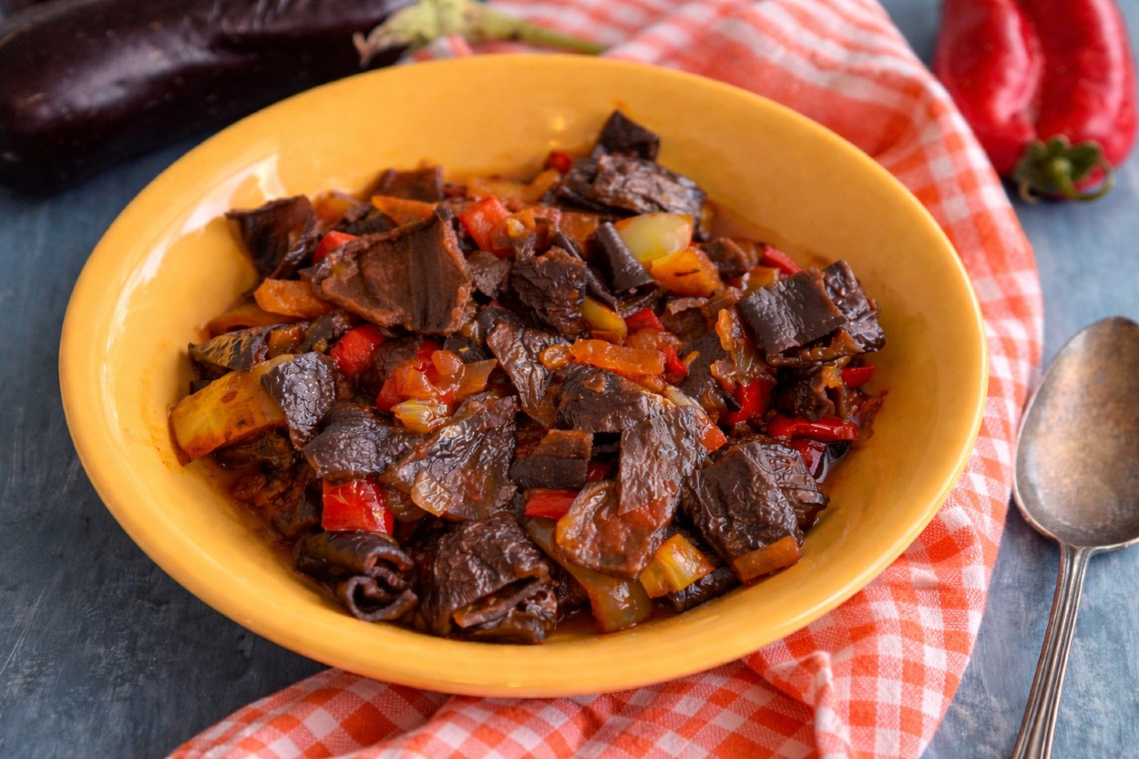 Kuru Patlıcan Salatası Tarifi