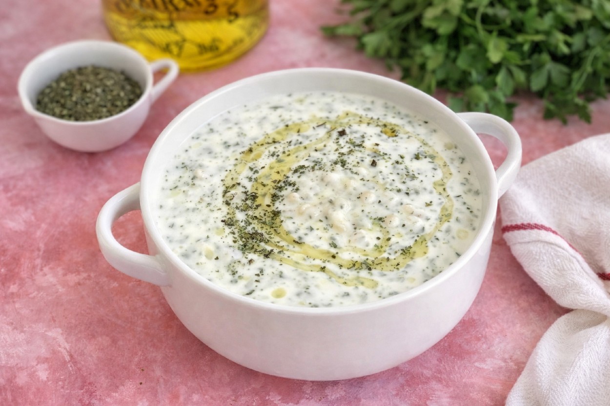 Naneli Yoğurt Çorbası Tarifi
