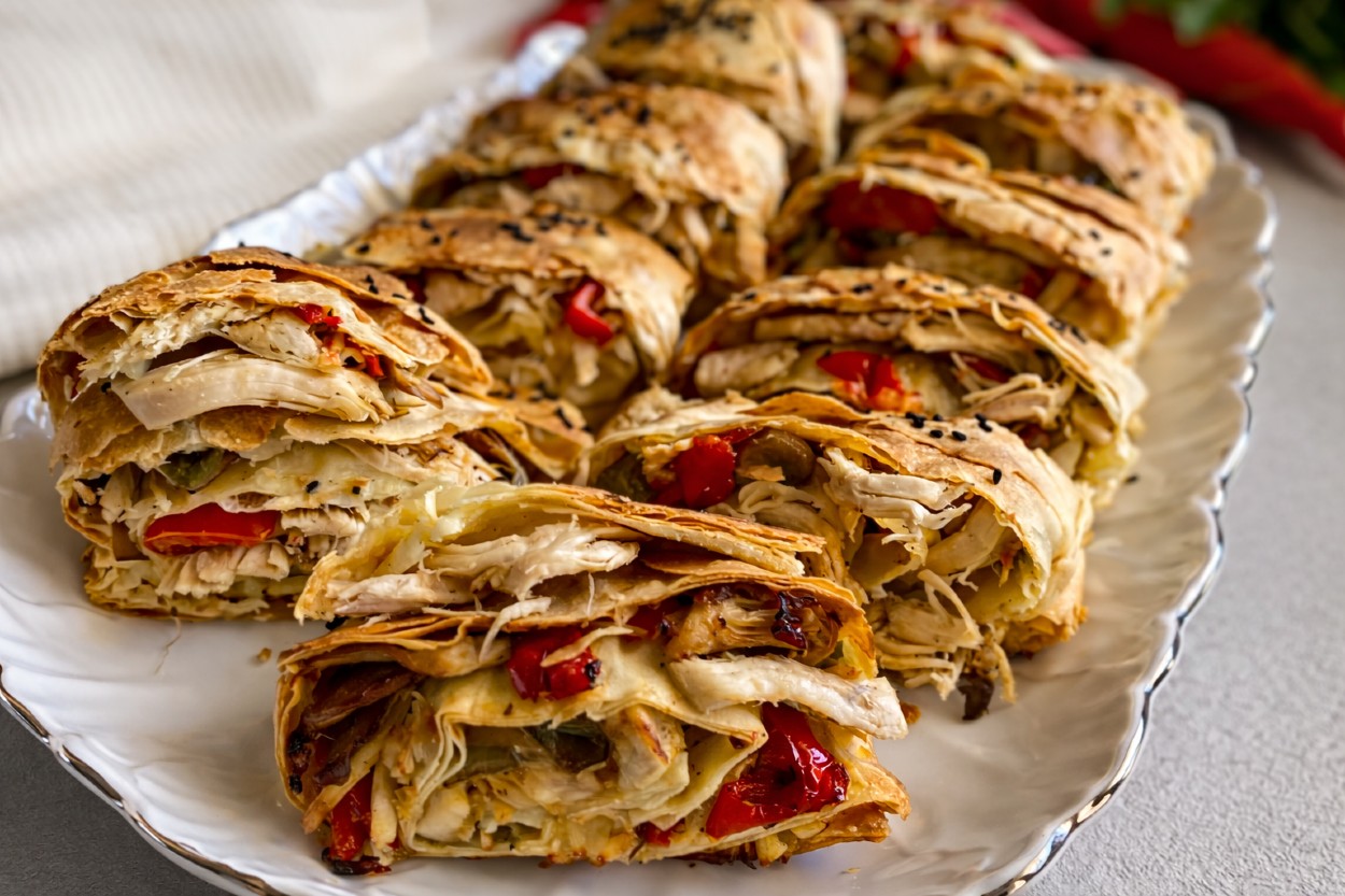 Tavuklu Börek Tarifi