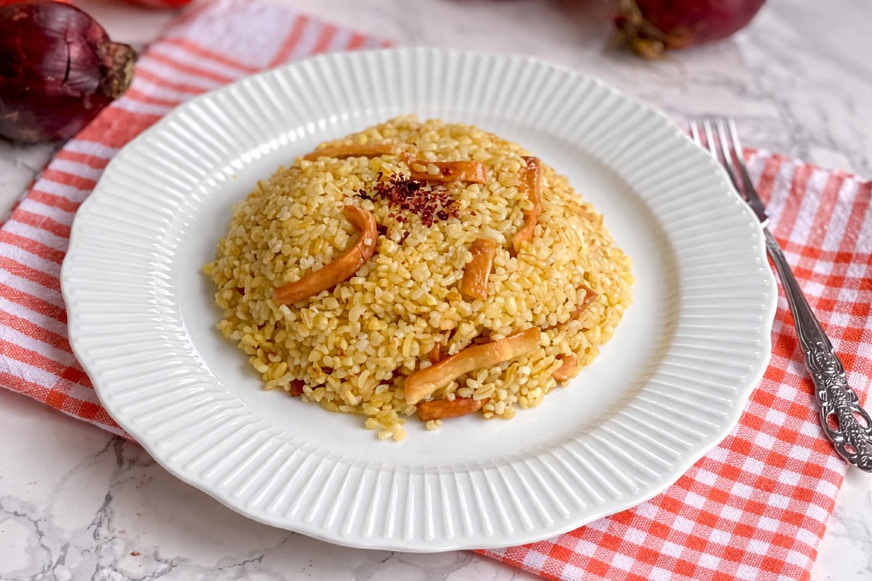 Erişteli Bulgur Pilavı Tarifi