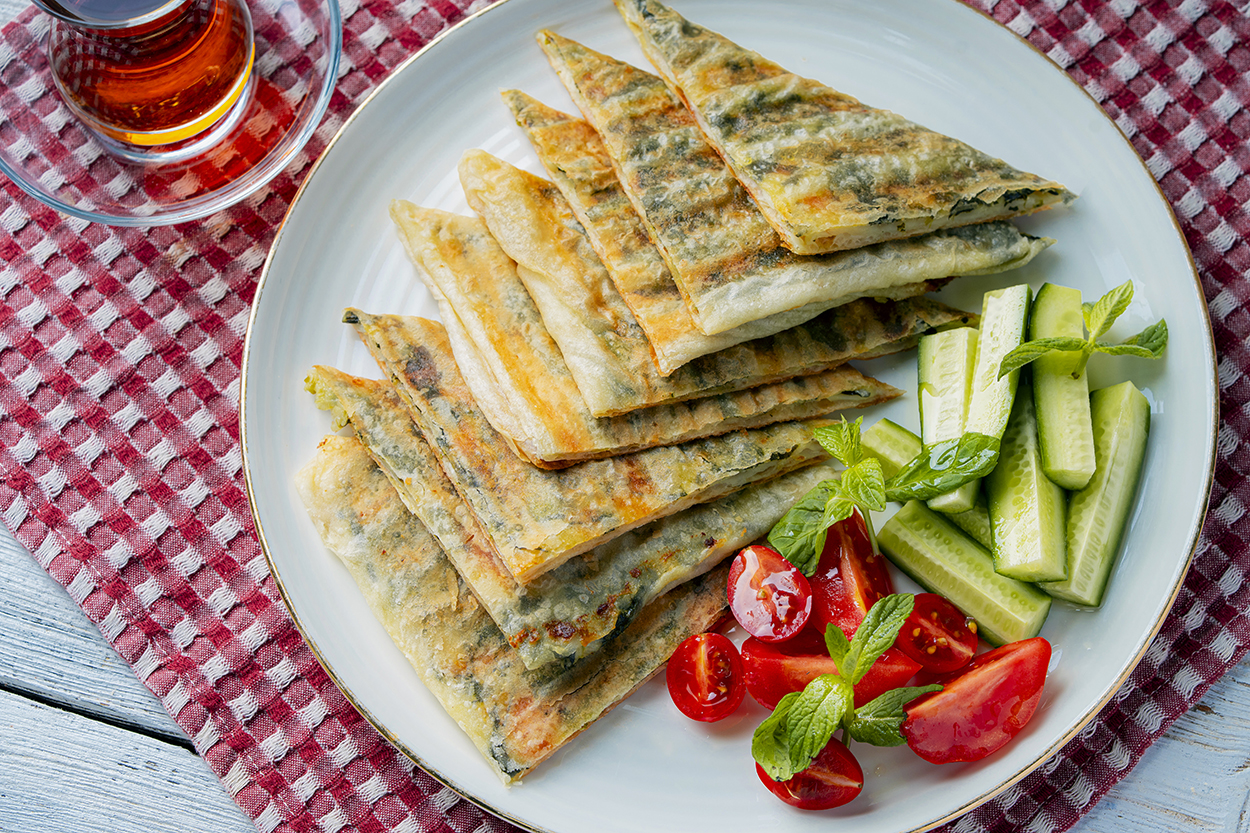 Tost Makinesinde Ispanaklı Gözleme Tarifi